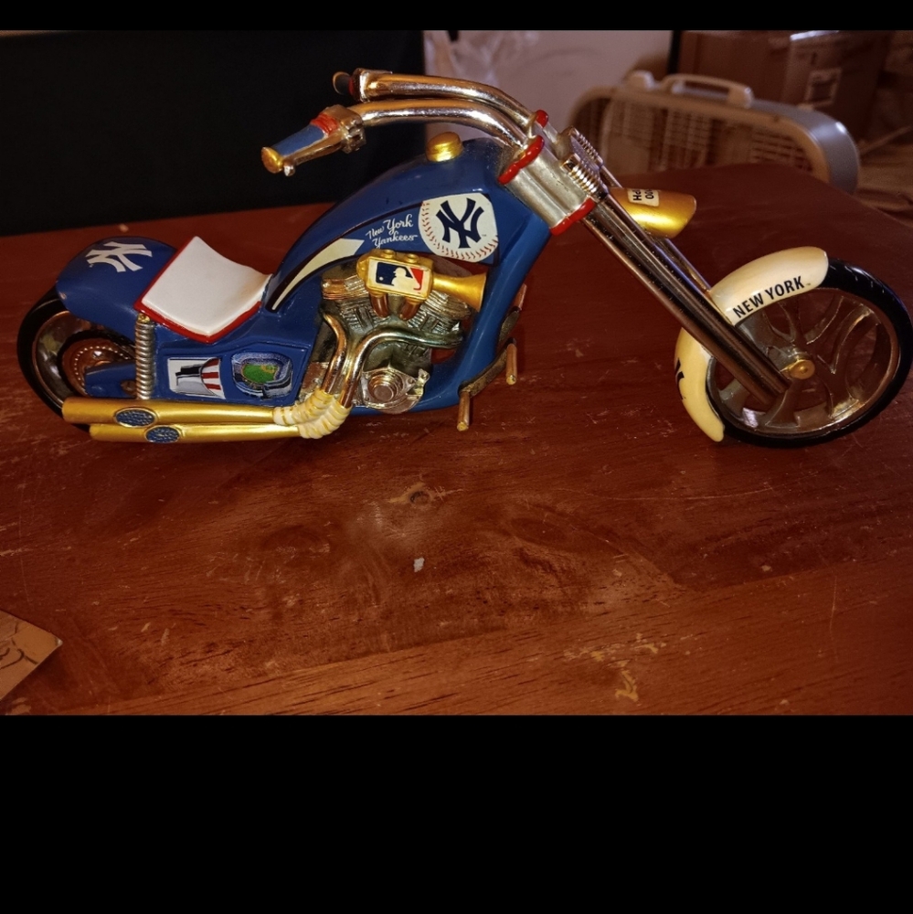 Bradford, exchange New York Yankee chopper.